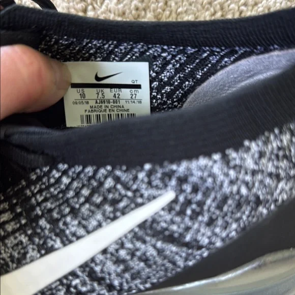 Nike Air Black and Gray Knit Sneakers